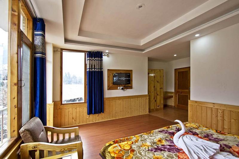 Hotel Uday Himalaya Manāli Dış mekan fotoğraf
