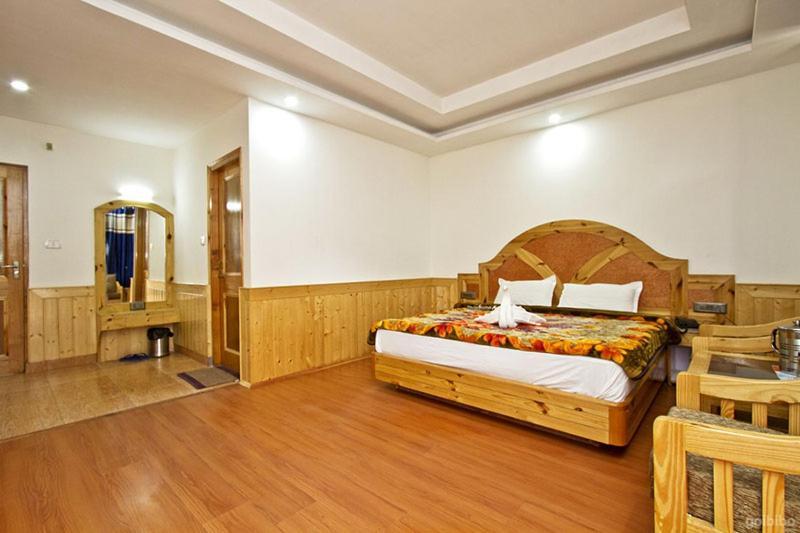 Hotel Uday Himalaya Manāli Dış mekan fotoğraf