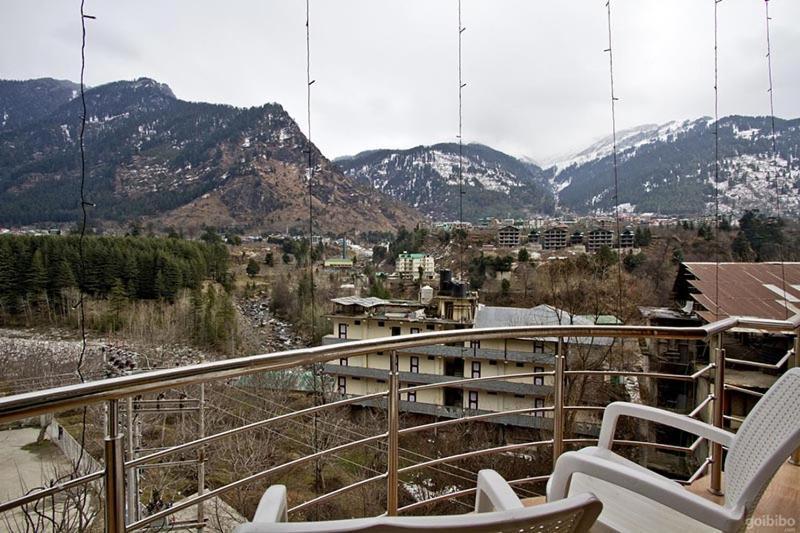 Hotel Uday Himalaya Manāli Dış mekan fotoğraf