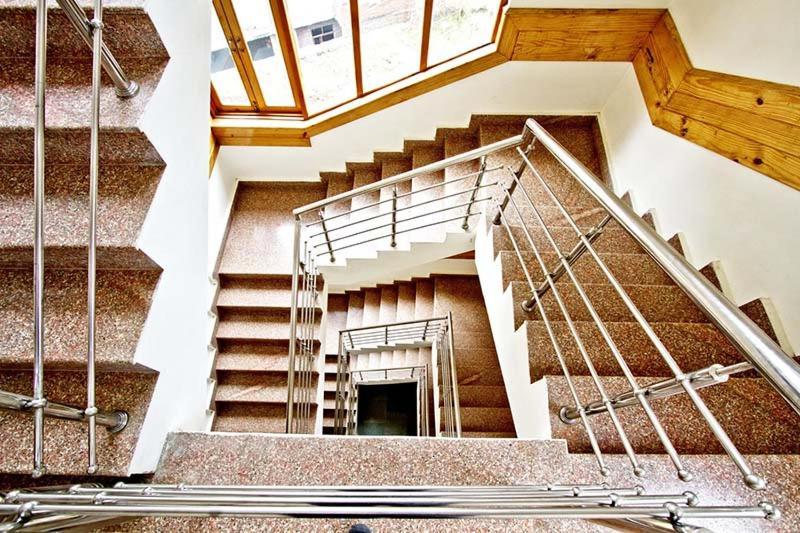 Hotel Uday Himalaya Manāli Dış mekan fotoğraf