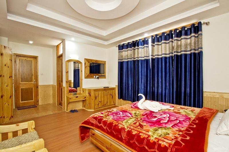 Hotel Uday Himalaya Manāli Dış mekan fotoğraf