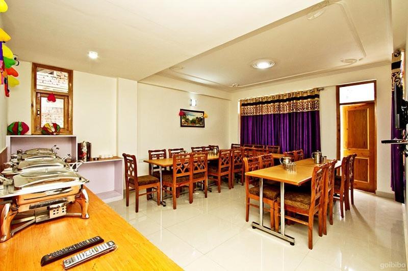 Hotel Uday Himalaya Manāli Dış mekan fotoğraf